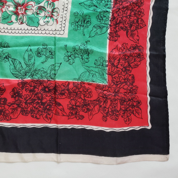 Vintage Silk 32" x 36" Wrap Around Scarf Green Red - Picture 7 of 8